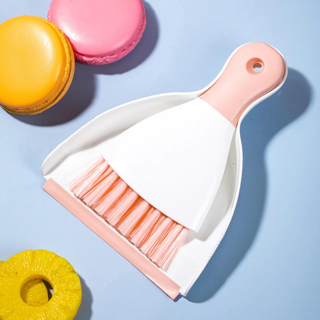 Small Hand Dust Pan and Brush