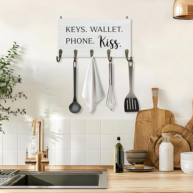 Keys Wallet Phone Kiss Key Holder for Wall 10"x5.12", Entryway Key Hanger Wall Mount, Gifts for Couples Family Cute House Wooden Hanging Keys Holder Decor for Entryway Front Door（5 Hooks）